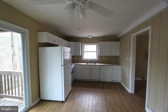 Foto del edificio - 160 Greenwood Rd