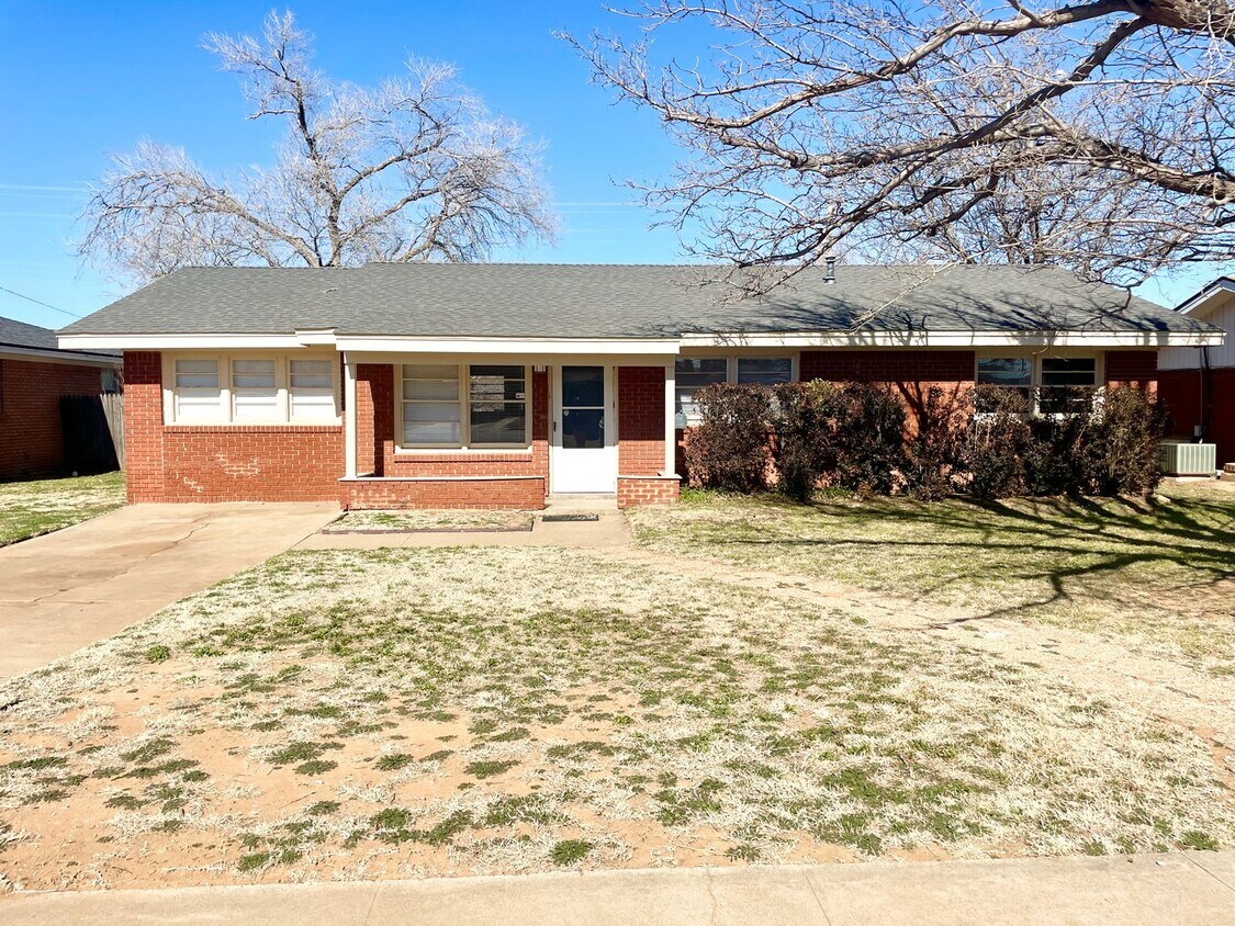 Primary Photo - Cute 3 bedroom 2 bath Home!