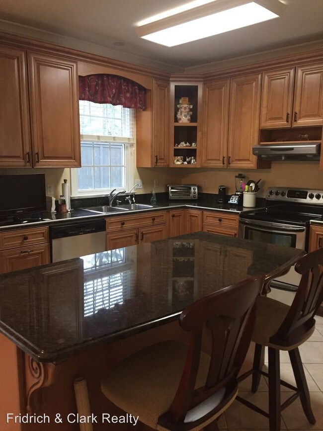 Foto del edificio - 3 br, 2.5 bath House - 4020B Woodlawn Drive