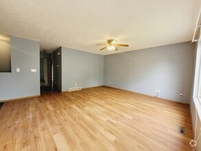 Building Photo - 1217 Warren Ln
