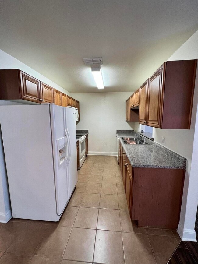 Foto del edificio - 555 Wingspan Way