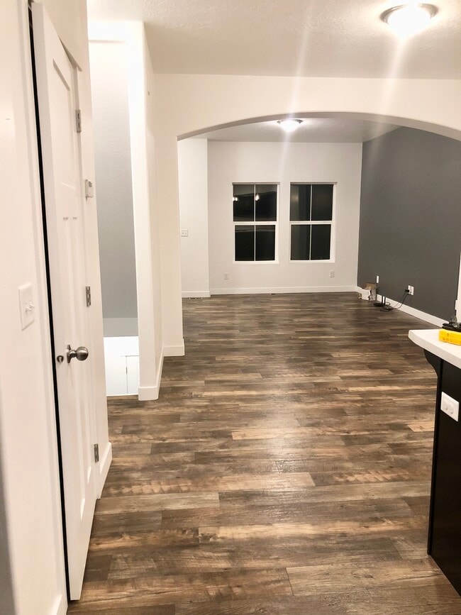 Main floor, kitchen, dining, family room - 329 N 680 E