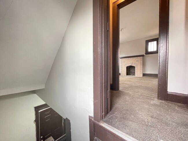 Foto del edificio - 966 Elberon Ave