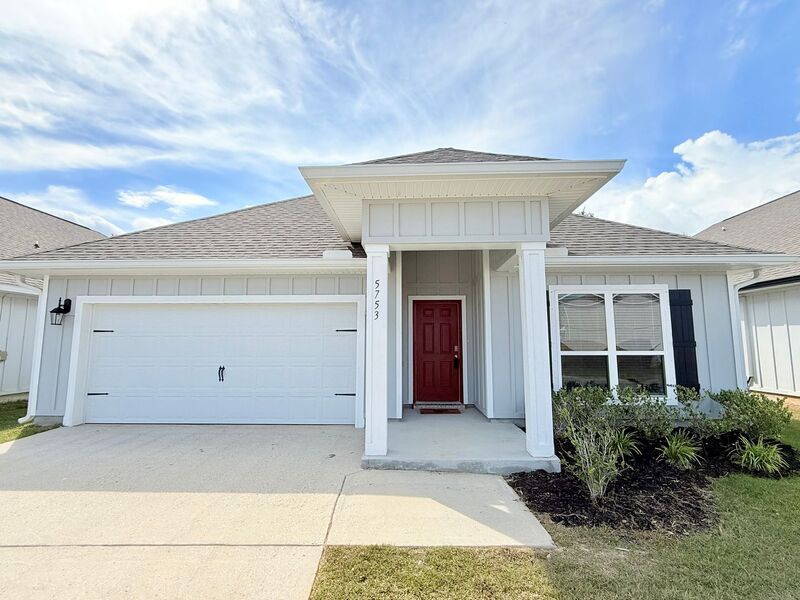 Foto principal - 5753 Danbury Blvd