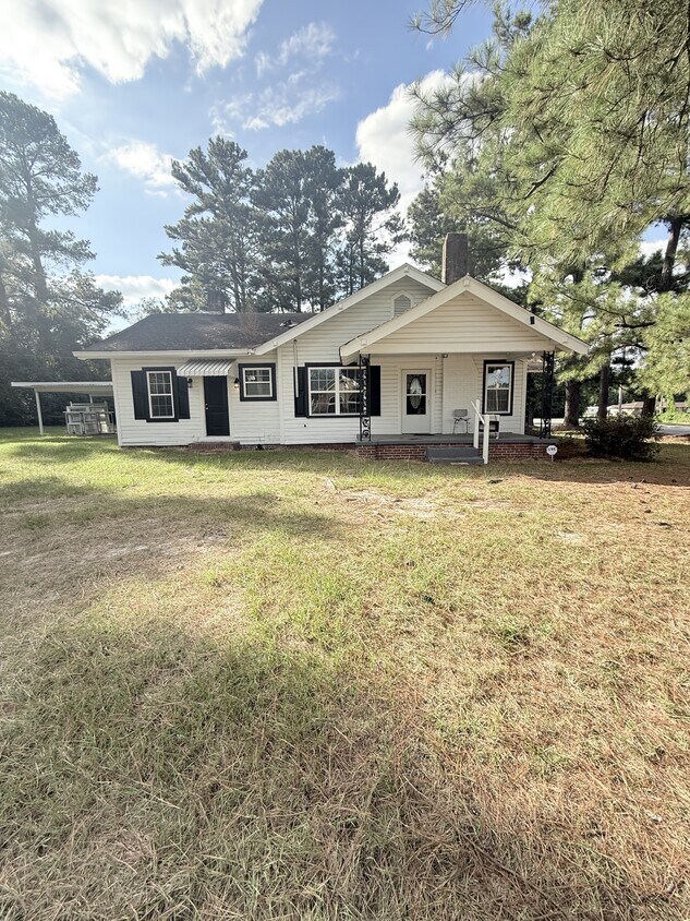 Foto principal - 3092 Main St