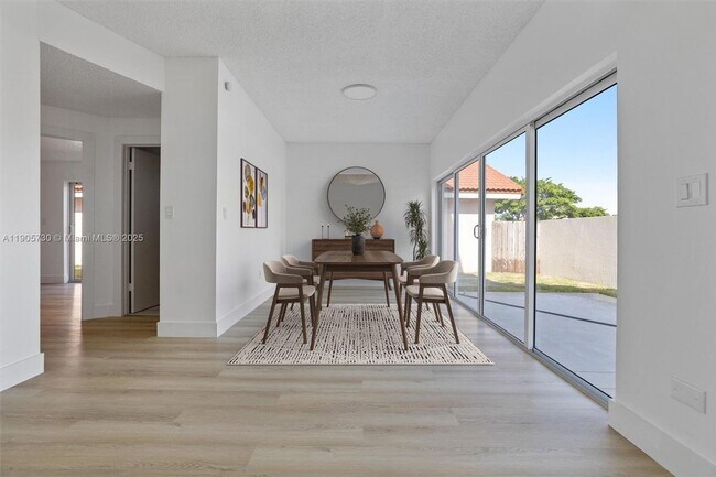 Foto del edificio - 8501 NW 191st St