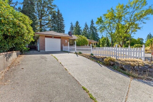Building Photo - 4bd/2ba Seattle House