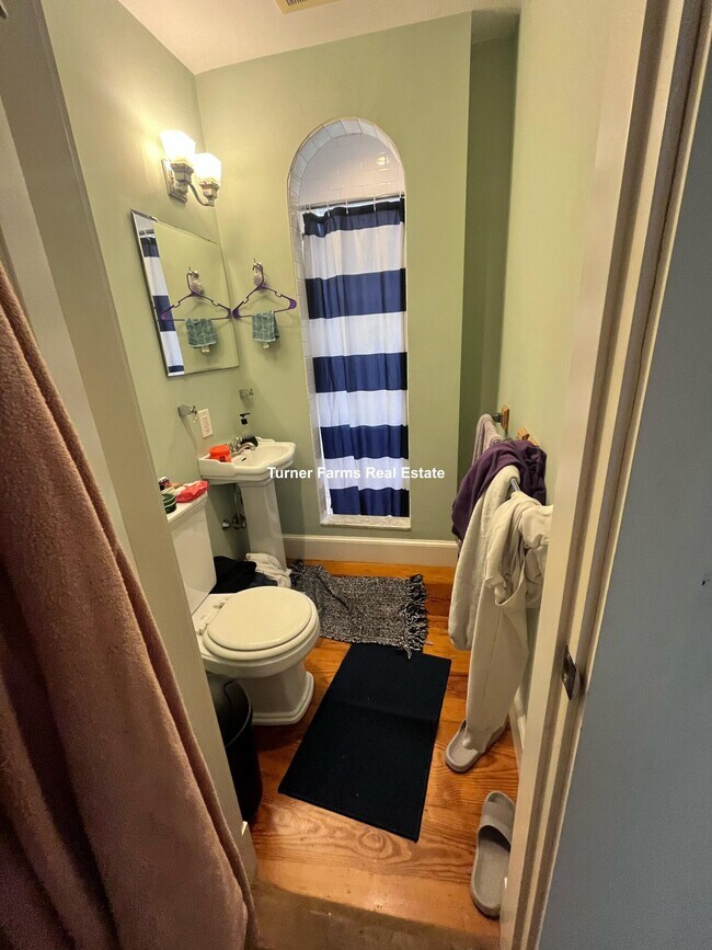 Foto del edificio - 151 Highland St