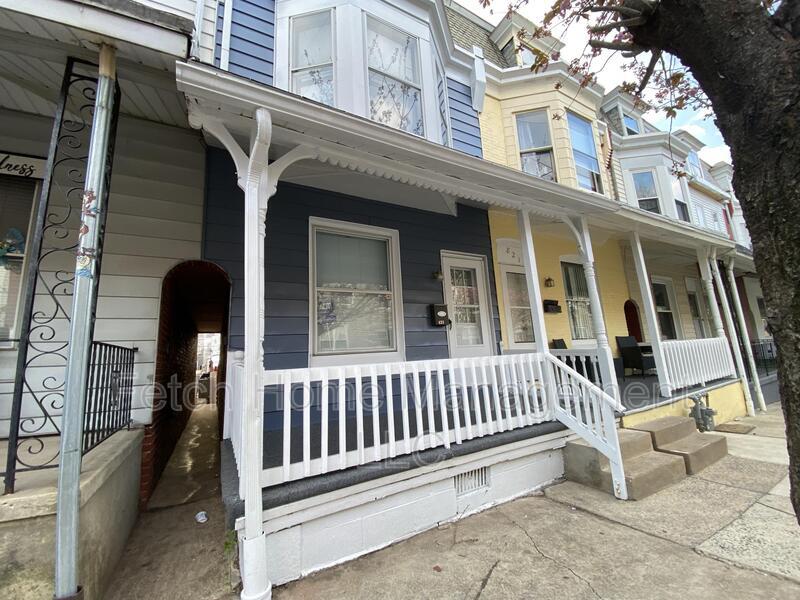 Primary Photo - 823 Church St