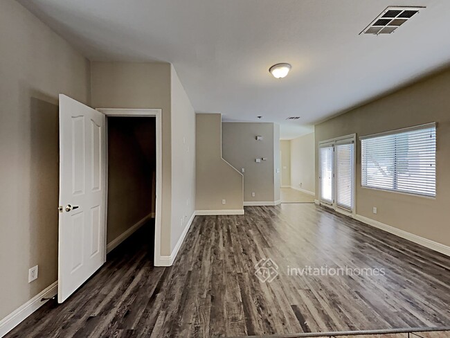 Building Photo - 2260 Laramine River Dr