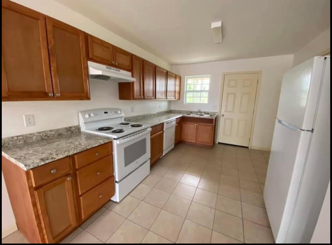 Foto principal - 3906 E 11th St