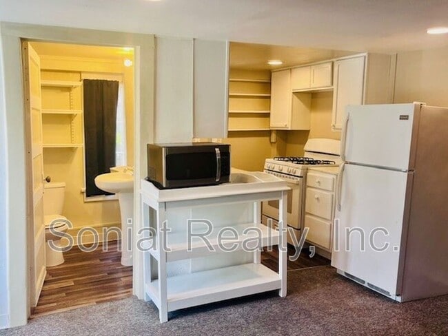 Building Photo - 7 Allard Blvd