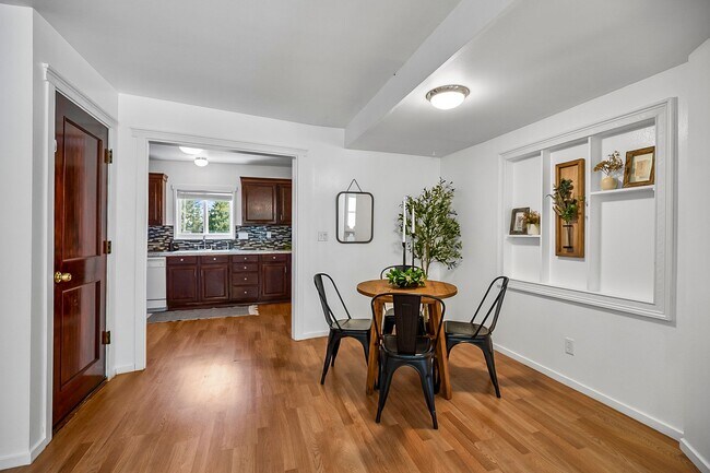 Foto del edificio - 6609 Elliott Way
