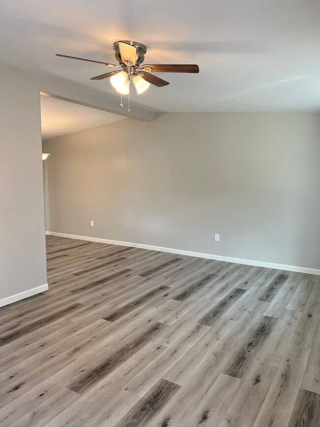 Foto del edificio - 1237 E Drachman St