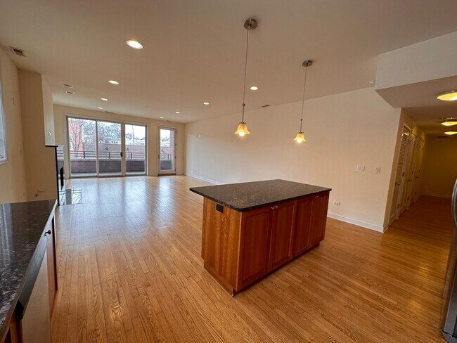 Building Photo - 1830 N Milwaukee Ave