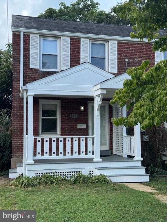 Primary Photo - 2607 Farmington Dr