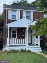 Building Photo - 2607 Farmington Dr