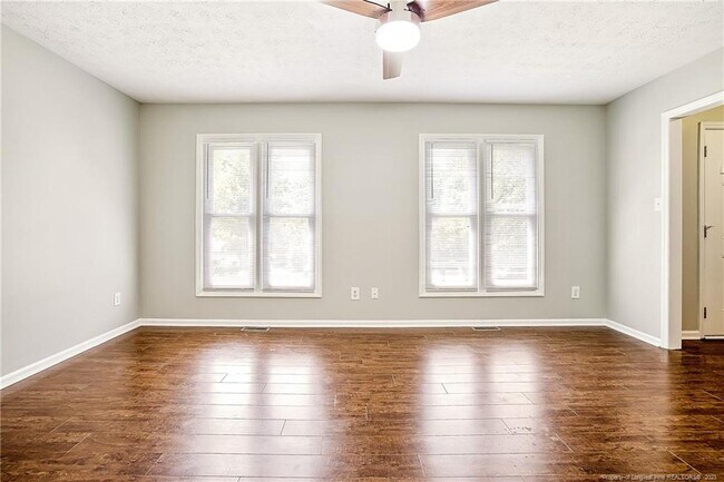 Foto del edificio - 221 Waxhaw Dr