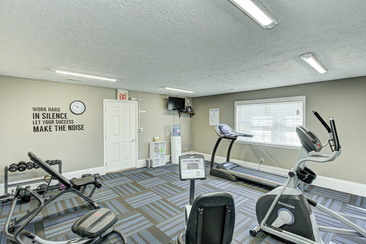 Castleton Manor Apartments - 5850 Laketon Dr Indianapolis, IN 46220 ...