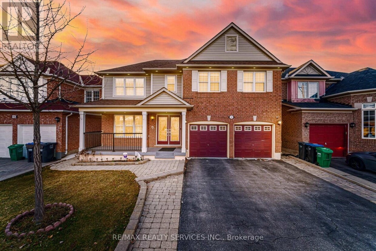 Primary Photo - 12 Lilypad Rd