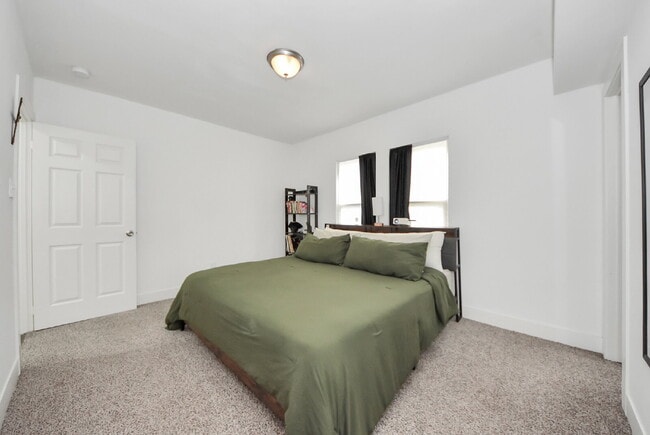 Photo - Historic Houston Charm with Modern Comfort Built In Apartment