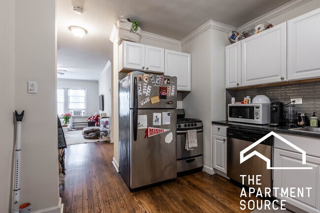 Foto del edificio - 2151 N Fremont St