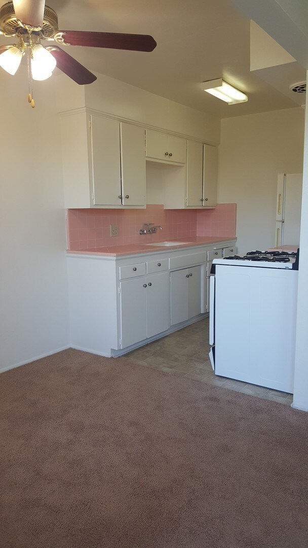 Building Photo - College Grove - Spacious 1bdr apartment