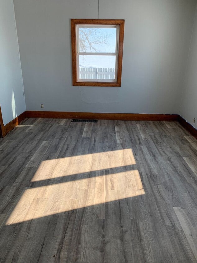 Building Photo - 4 br, 1 bath House - 3085 310th Street