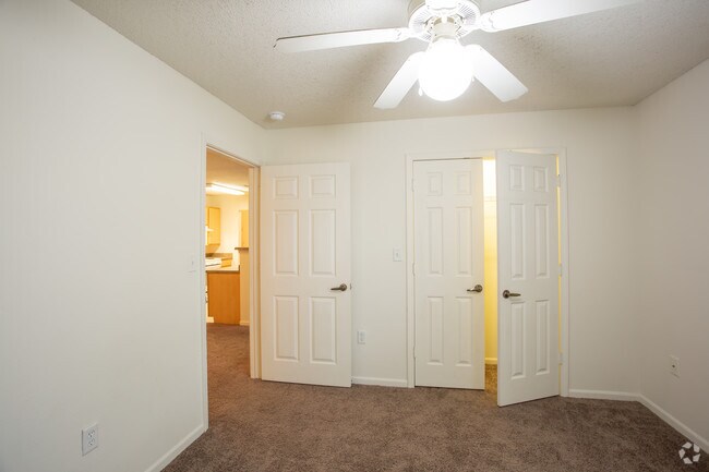 2HAB, 2BA - 962 ft - Brookfield