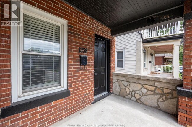 Building Photo - 1358 Pierre Ave