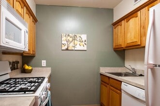 Building Photo - Lakewood Hills Apartments and Townhomes