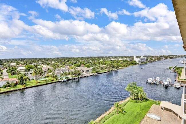 Foto del edificio - 1160 Hillsboro Mile Unit 904