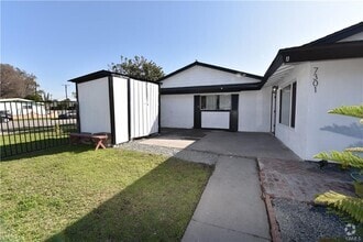 Building Photo - 7301 Braeburn St