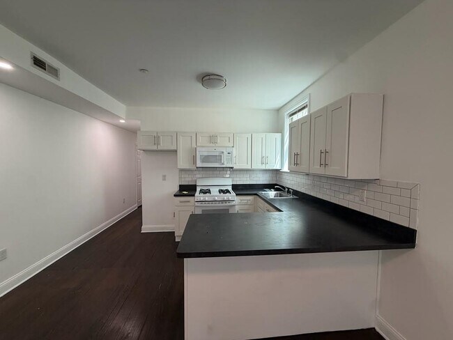 Foto del edificio - 152 Stevens Ave