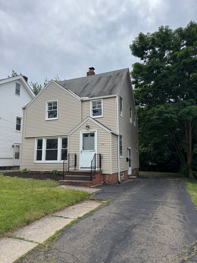 Building Photo - 4868 E 88th St