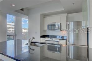 Foto del edificio - 1350 Main St