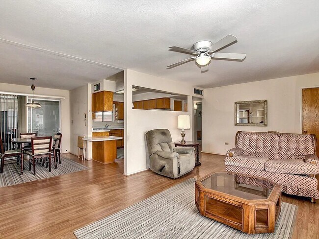 Foto del edificio - 323 N 55th St
