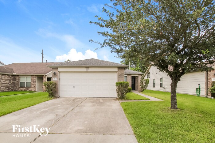 Foto principal - 3043 Legends York Dr