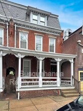 Building Photo - 344 N Mulberry St