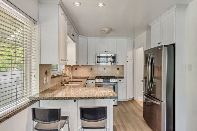 Foto del edificio - Exceptional 4-Bedroom Home in Prime Sugar House Location!