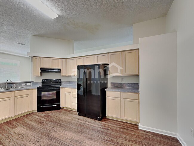 Foto del edificio - 5682 Shady Pine St S