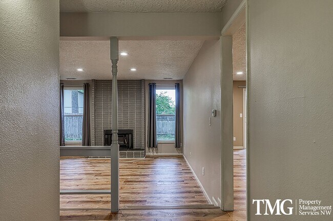 Foto del edificio - 3 Bed 2 Bath Ranch Style Home w/ Large Bac...