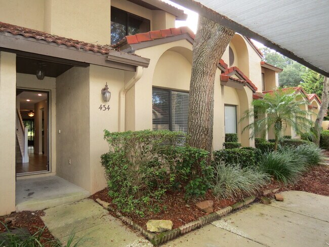 Building Photo - 434 Club Dr