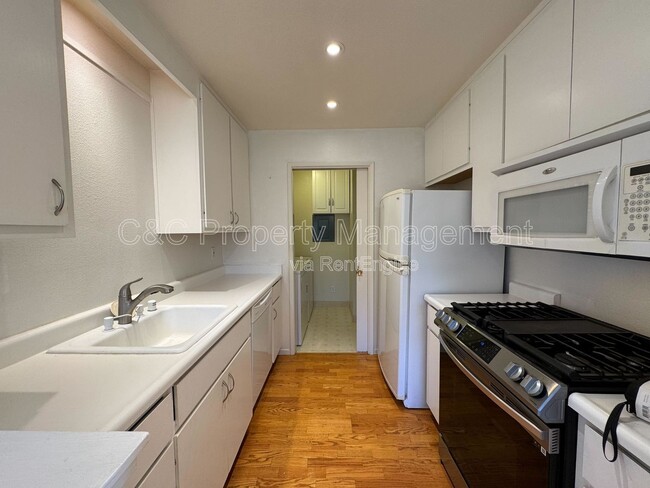 Building Photo - 192 Agua Caliente Rd W