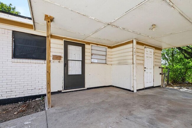 Foto del edificio - 1628 Parkdale Dr