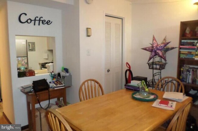 Foto del edificio - 2939 Van Ness St NW