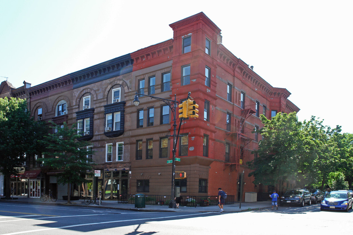 Primary Photo - 297 5th Ave