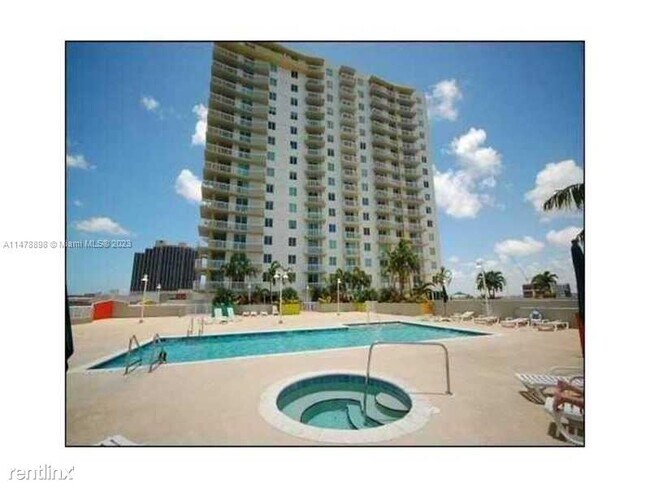 Building Photo - 3 br, 2 bath House - 275 NE 18th St Apt 1608