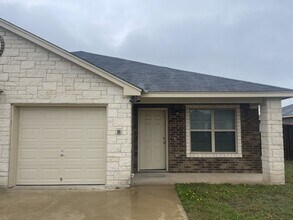 Building Photo - 1309 Vanguard Ln