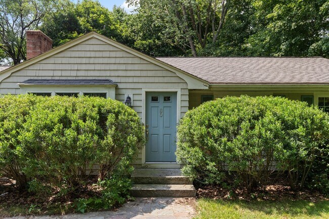 Building Photo - 80 Adams St